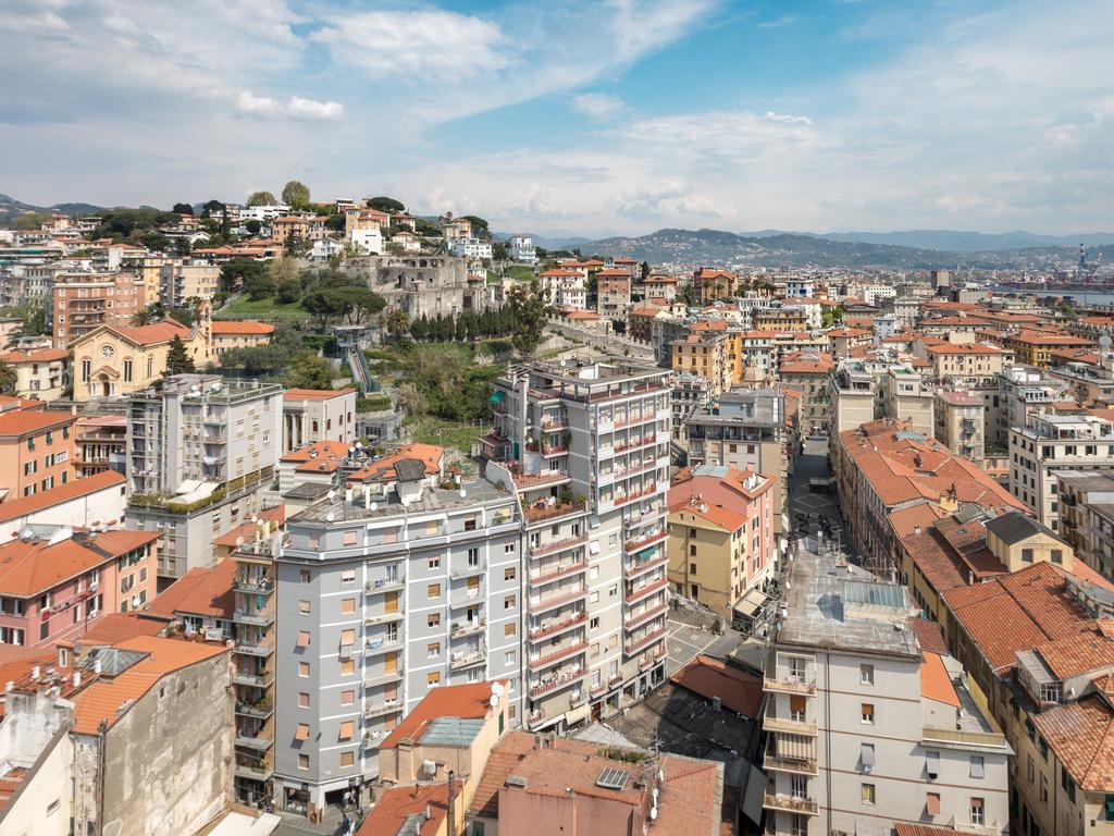 Guesthouse Il Grattacielo Sul Golfo La Spezia Exterior foto