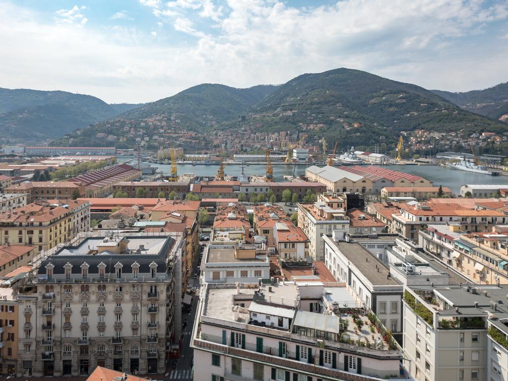 Guesthouse Il Grattacielo Sul Golfo La Spezia Exterior foto